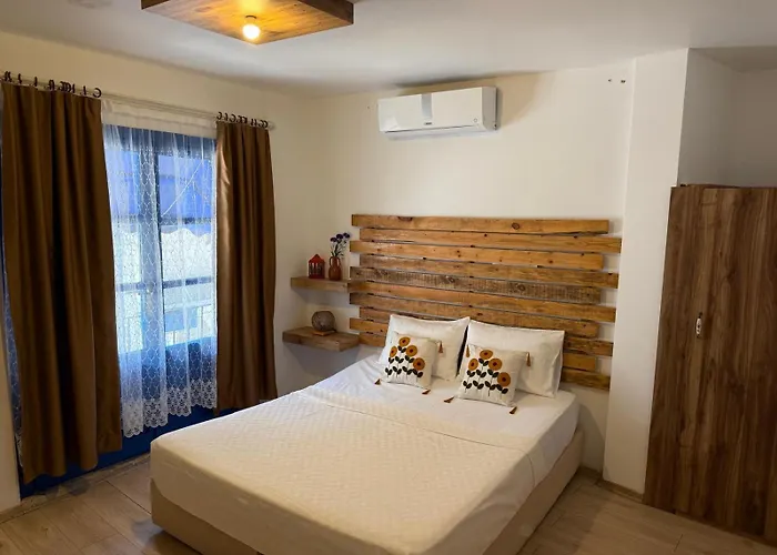 Quarto em Acomodações Particulares Guel Hanim Konagi *